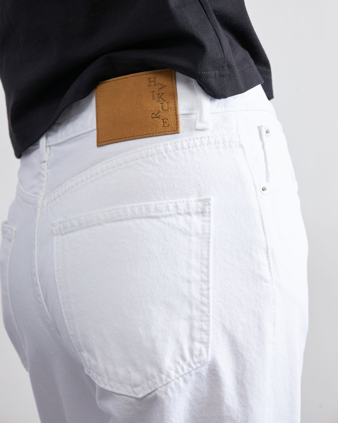 Купить Джинсы HAIKURE