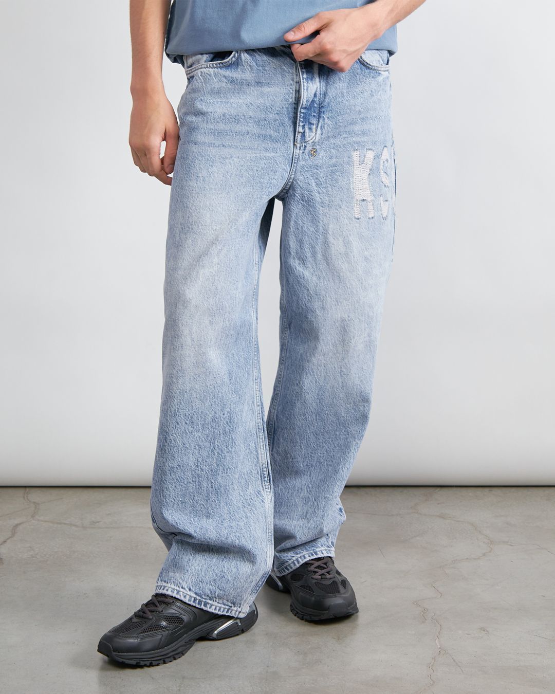 Купить Джинсы KSUBI