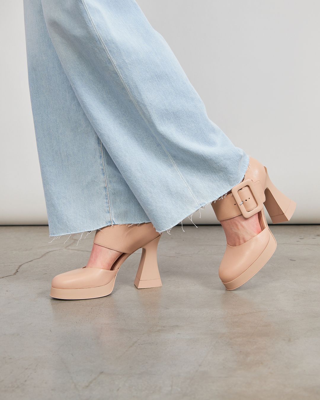 Купить Туфли AGL