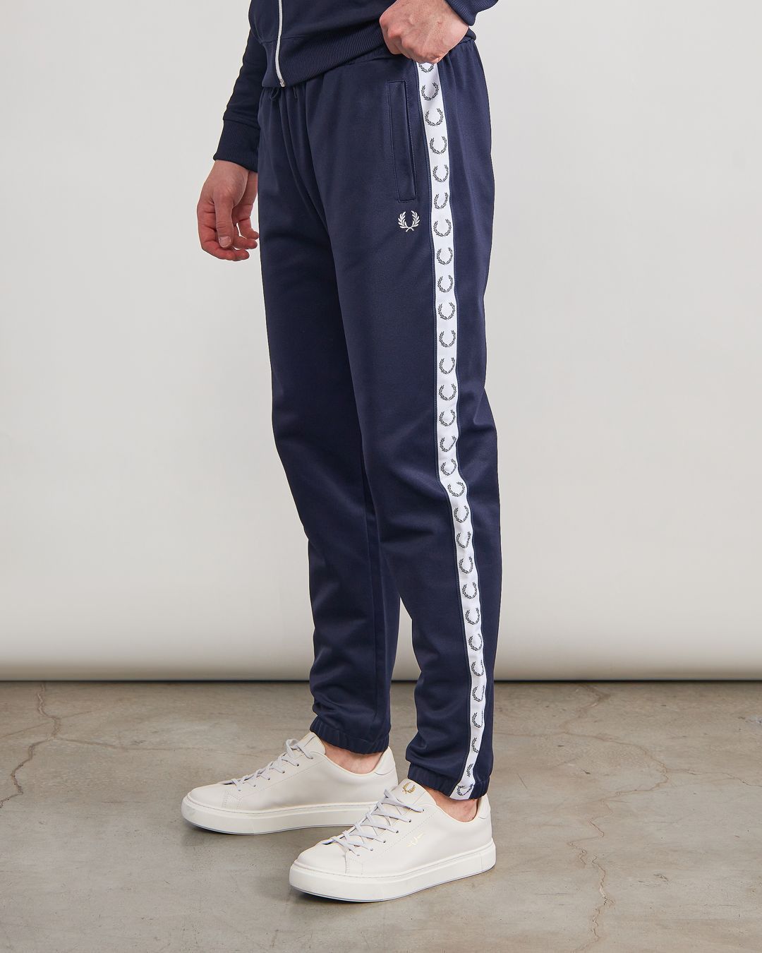 Купить Брюки FRED PERRY