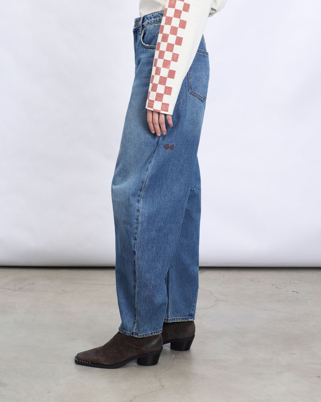 Купить Джинсы KSUBI