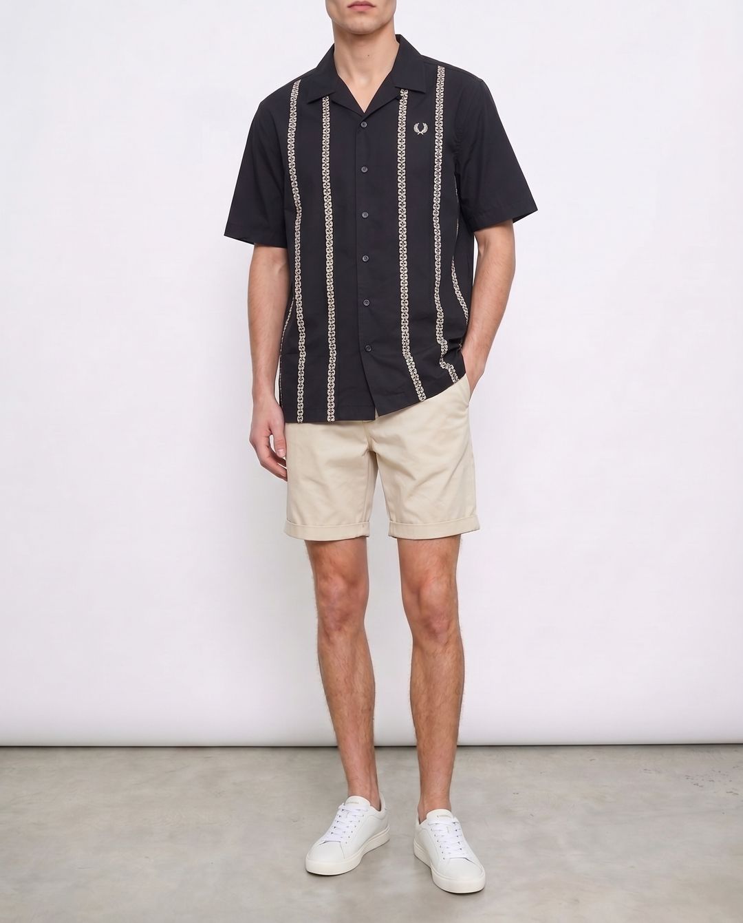 Купить Шорты FRED PERRY