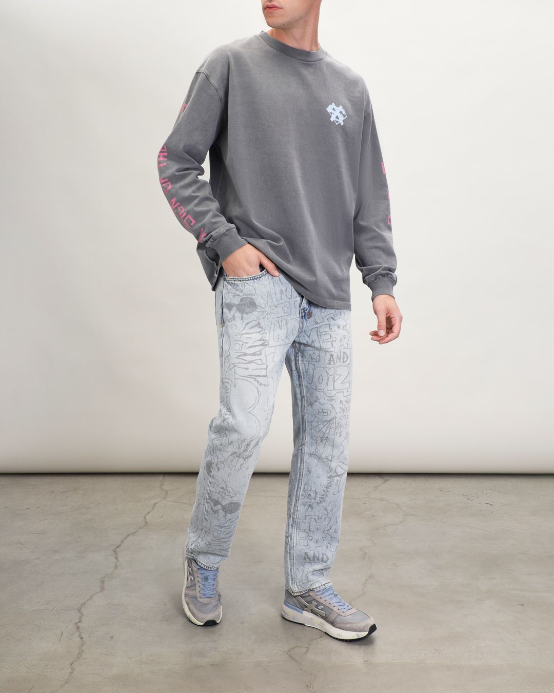 Купить Джинсы KSUBI