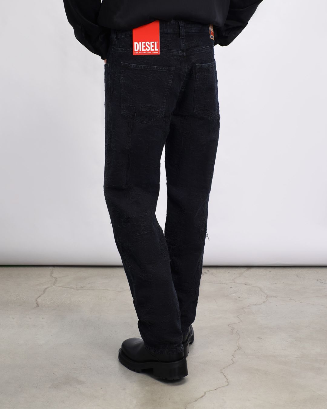 Купить Джинсы DIESEL