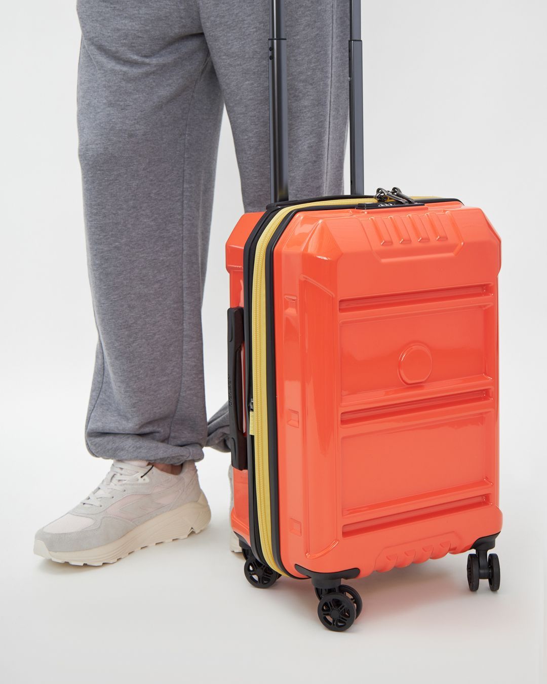 Купить Чемодан DELSEY