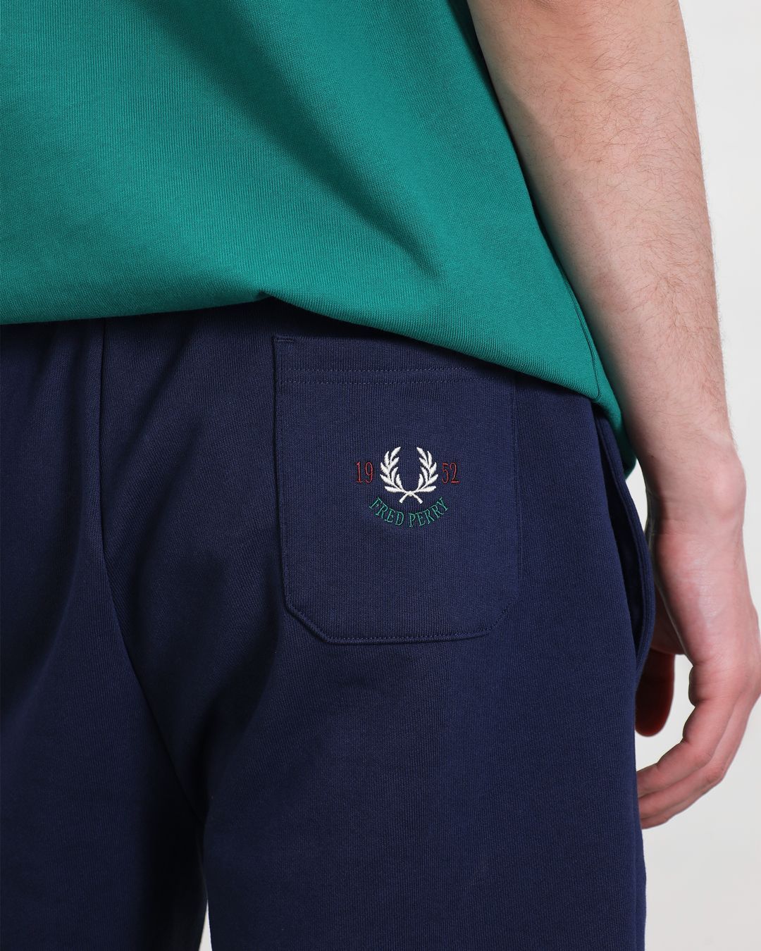 Купить Шорты FRED PERRY