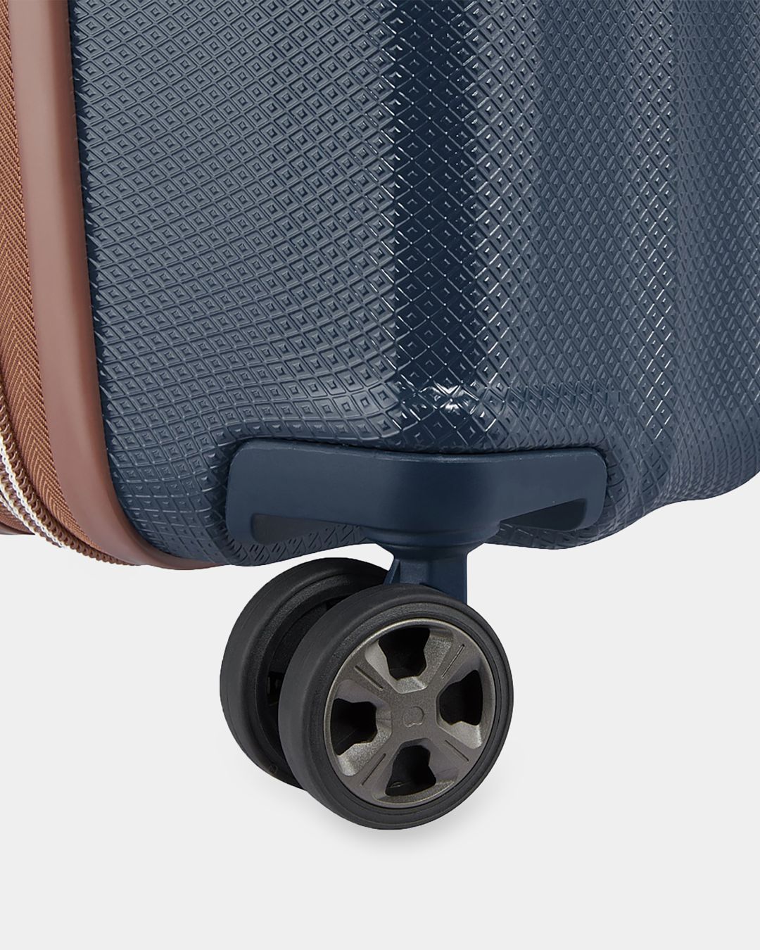 Купить Чемодан DELSEY