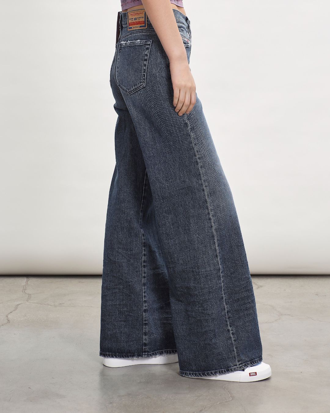 Купить Джинсы DIESEL