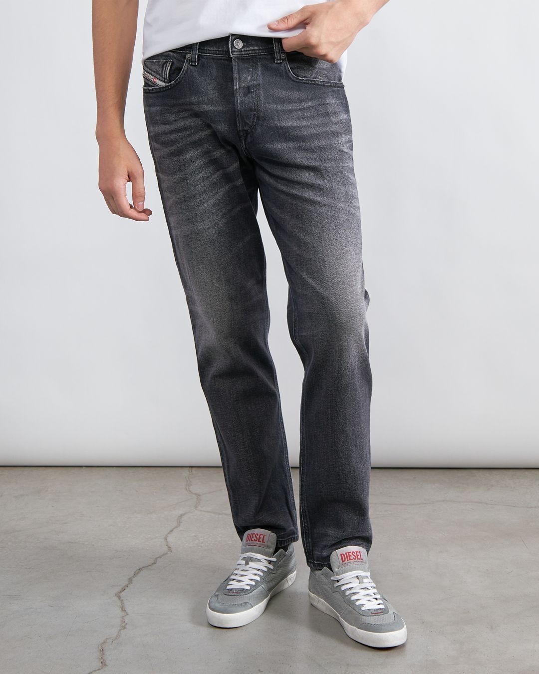 Купить Джинсы DIESEL