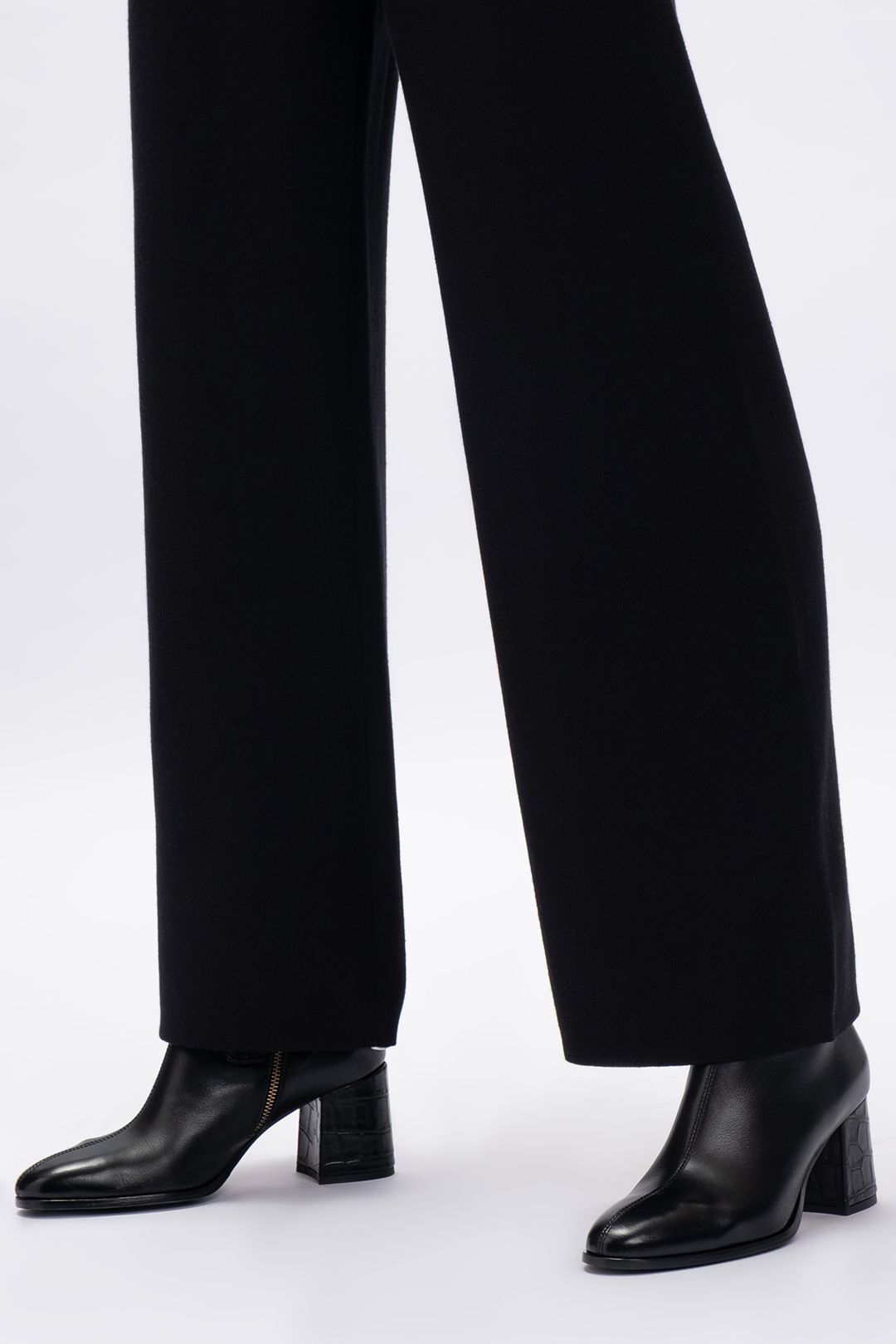 Купить Ботильоны DOUCALS