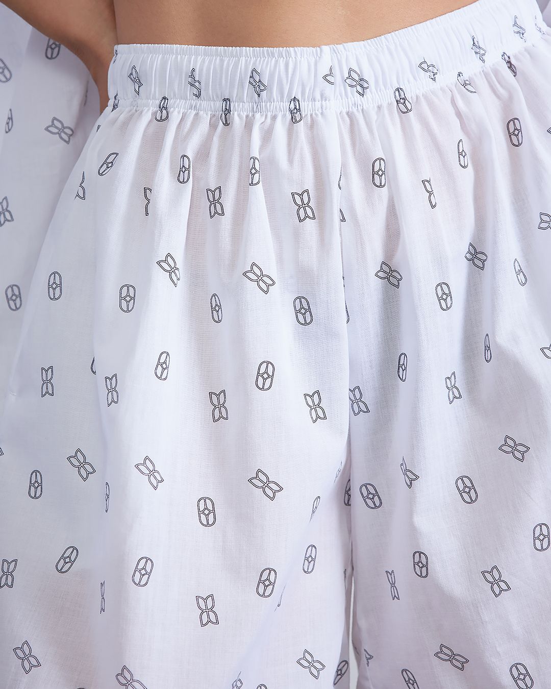 Купить Шорты MONOCHROME