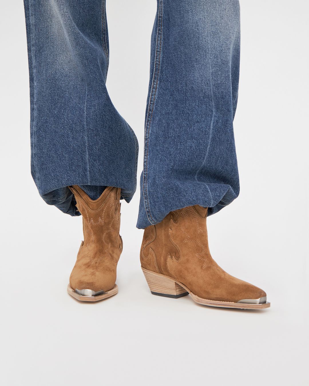 Купить Казаки VIC MATIE