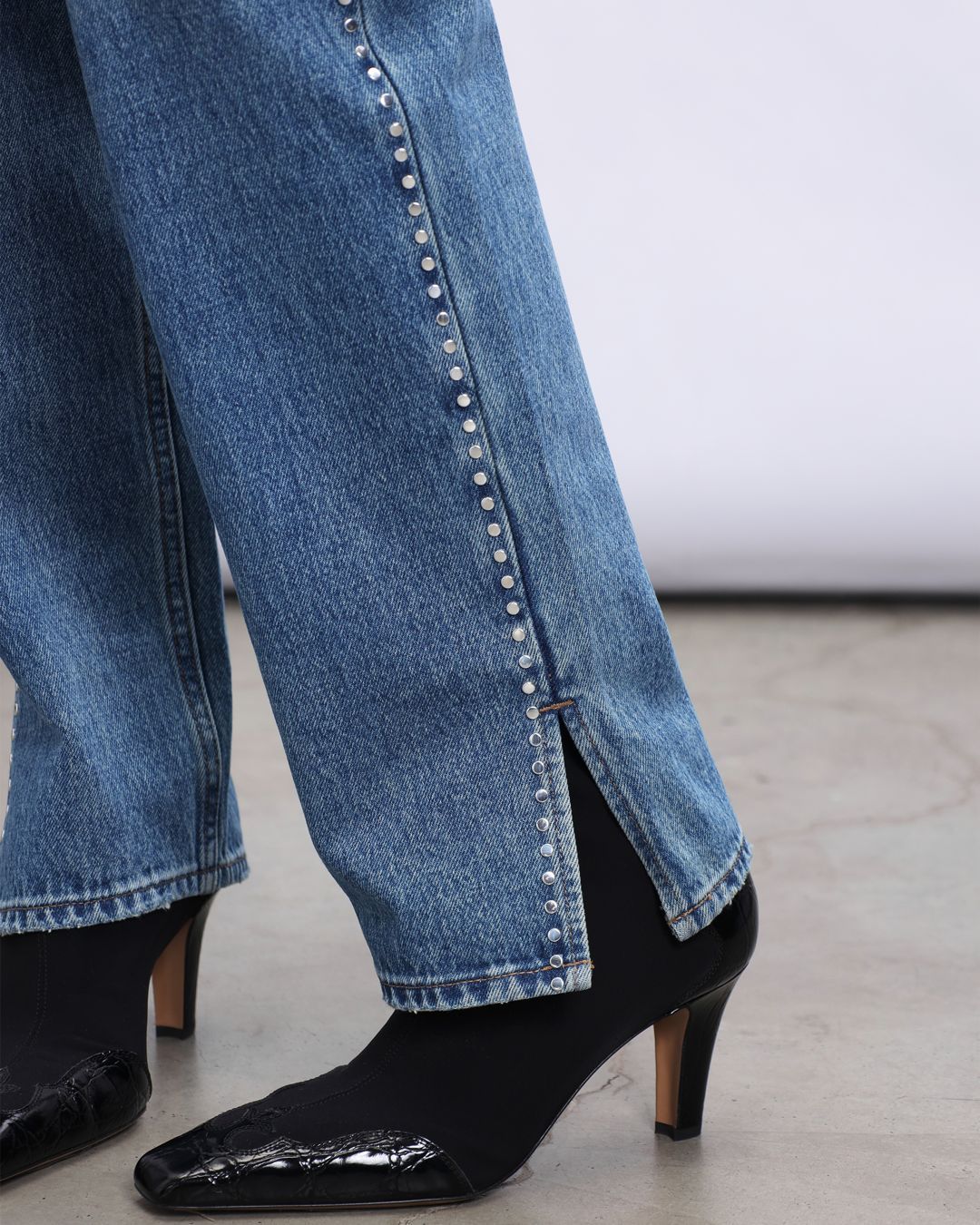 Купить Джинсы KSUBI