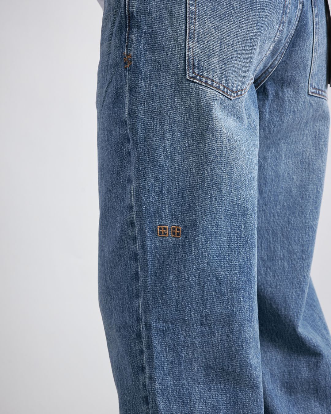 Купить Джинсы KSUBI