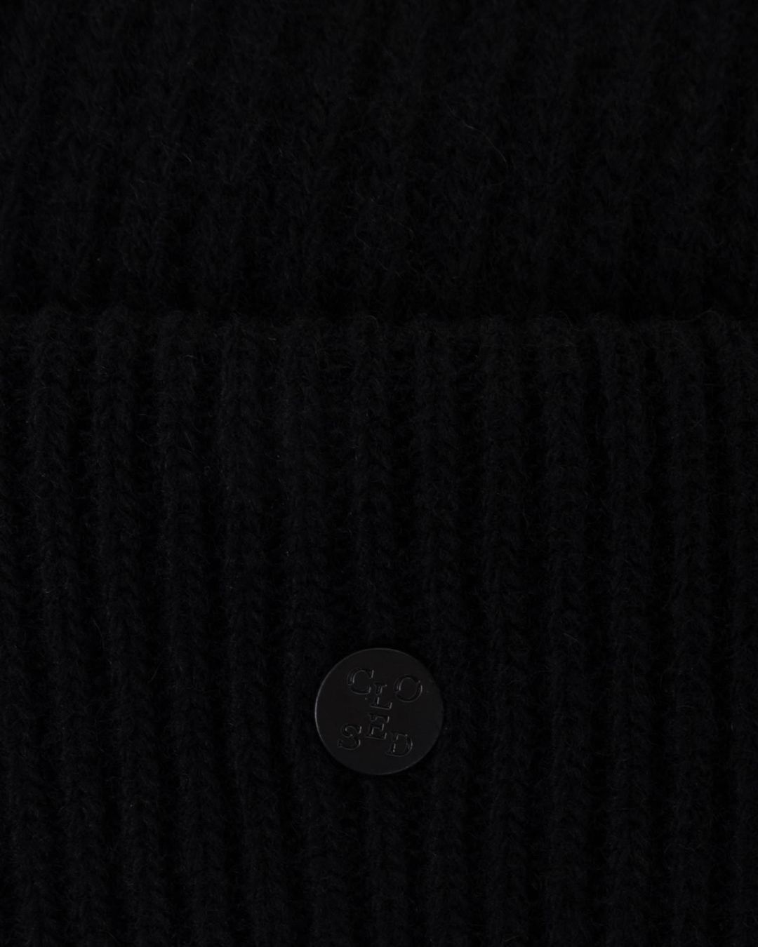 Купить Шапка CLOSED