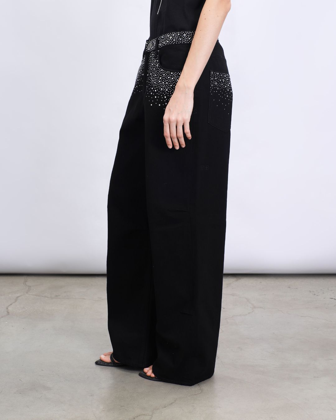 Купить Джинсы KSUBI