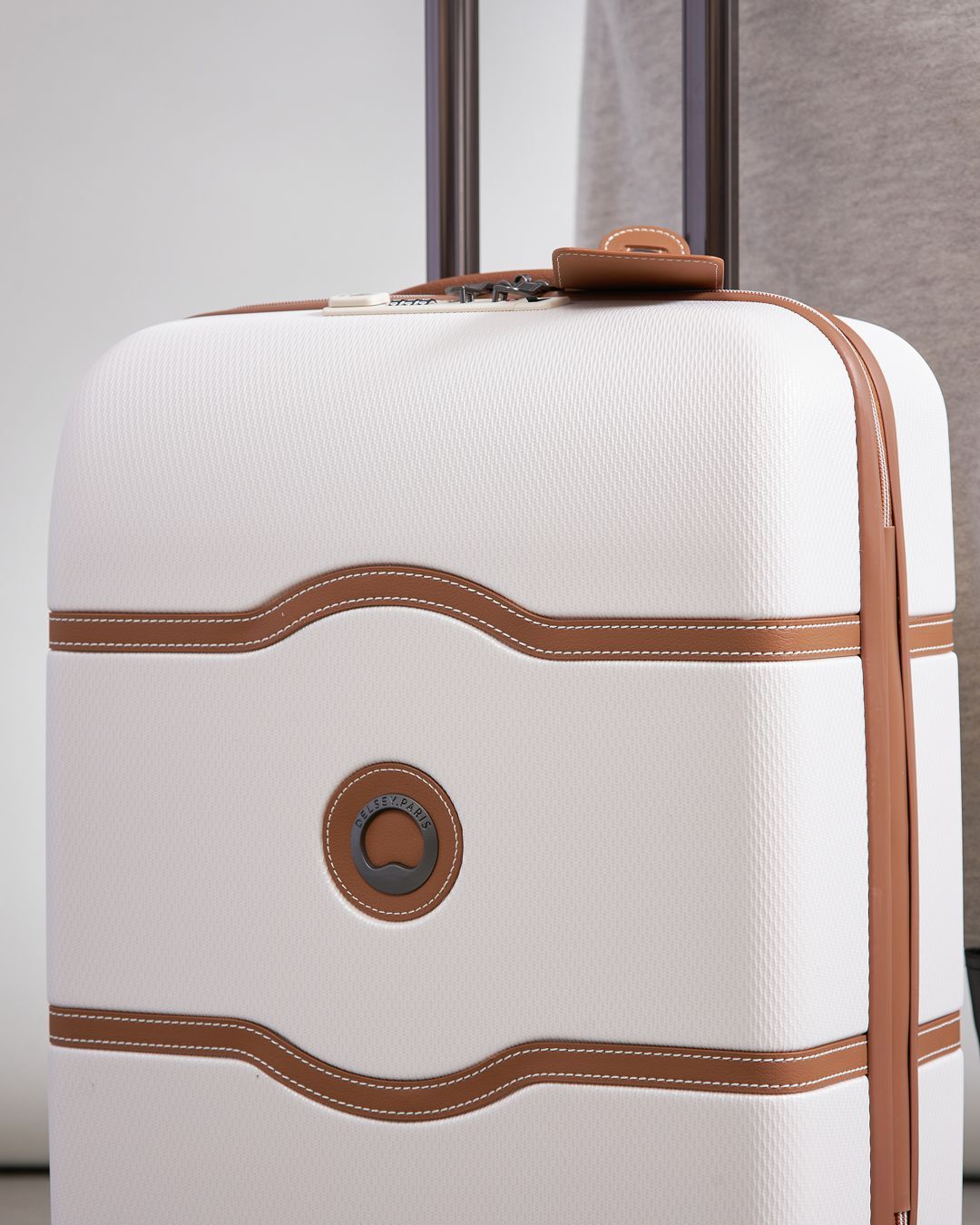 Купить Чемодан DELSEY