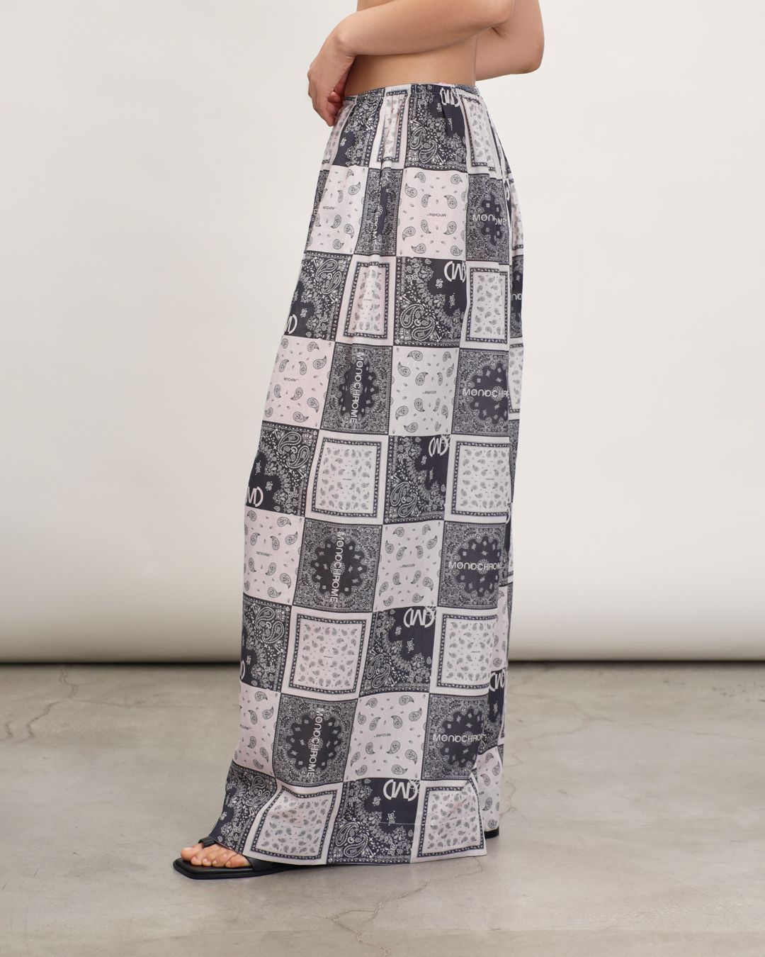 Купить Брюки MONOCHROME