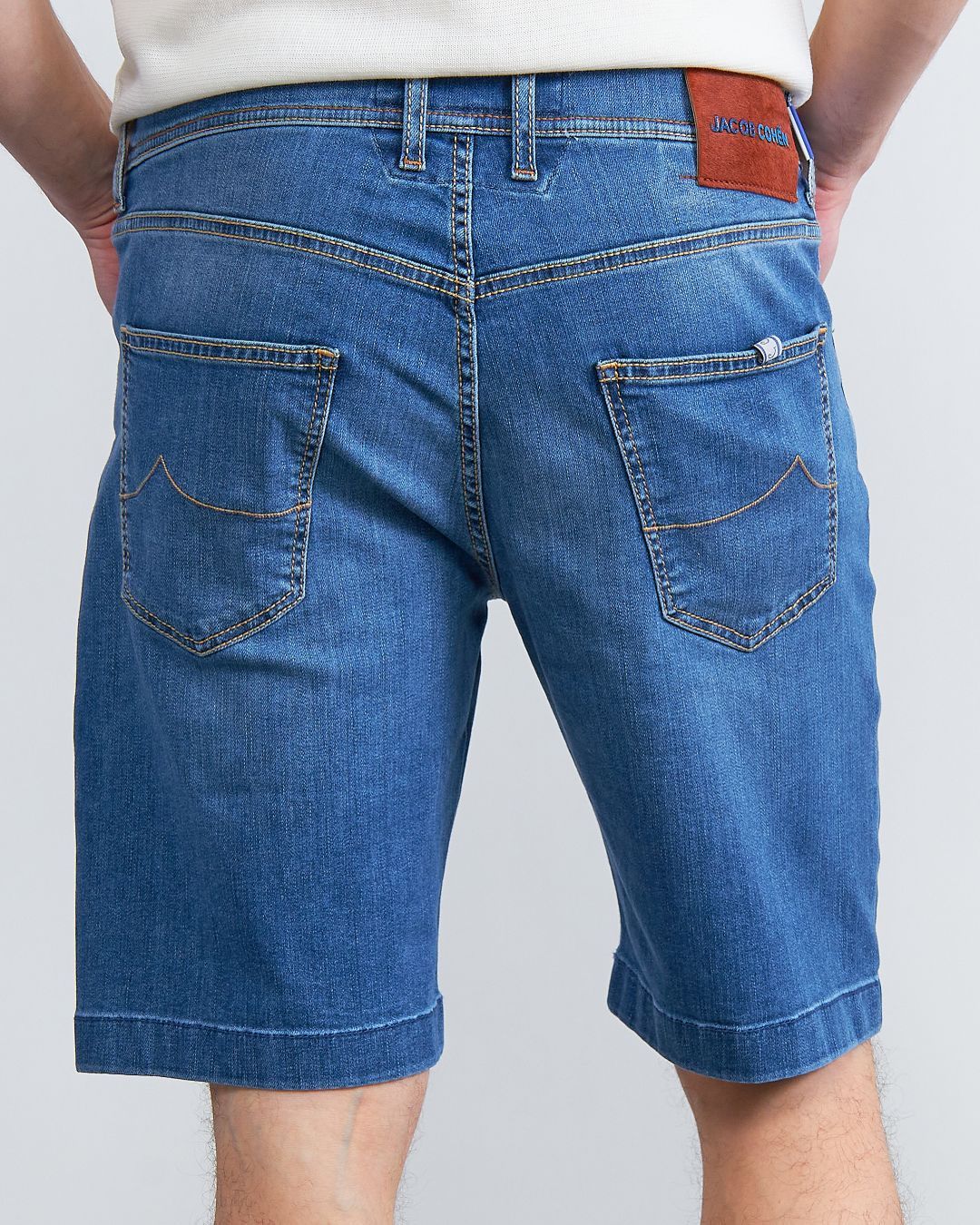 Купить Шорты JACOB COHEN