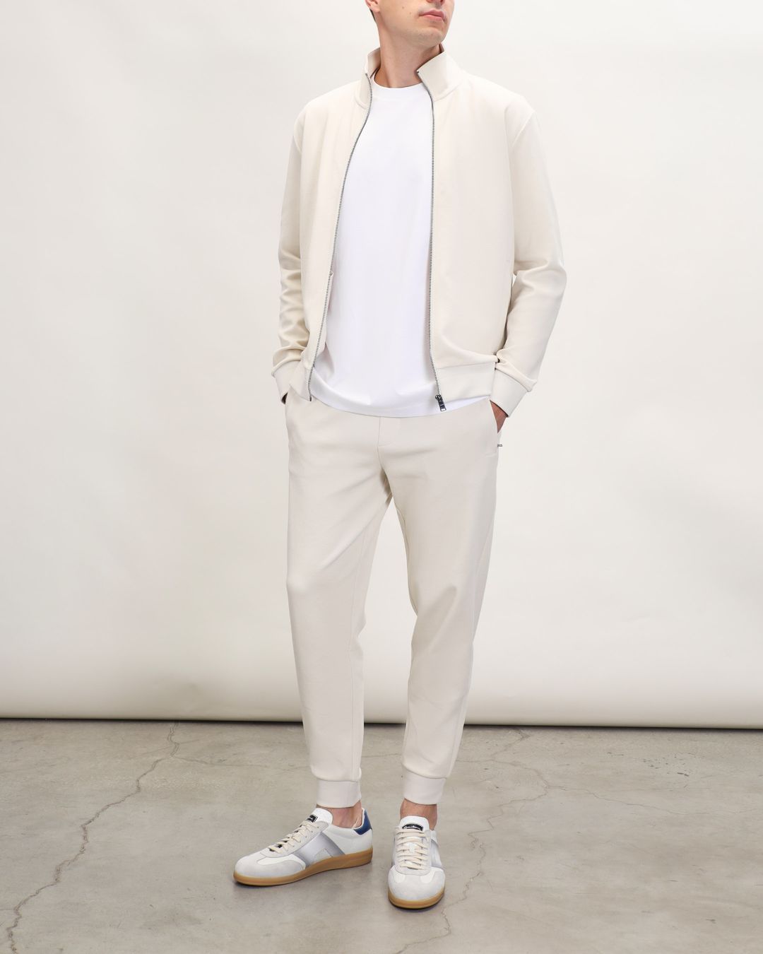 Купить Брюки HUGO BOSS