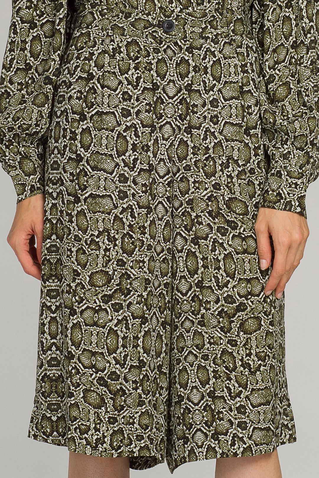 Купить Шорты ESSENTIEL