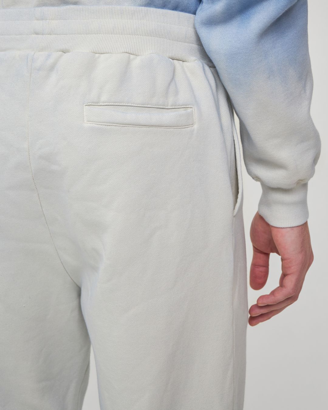 Купить Брюки A COLD WALL