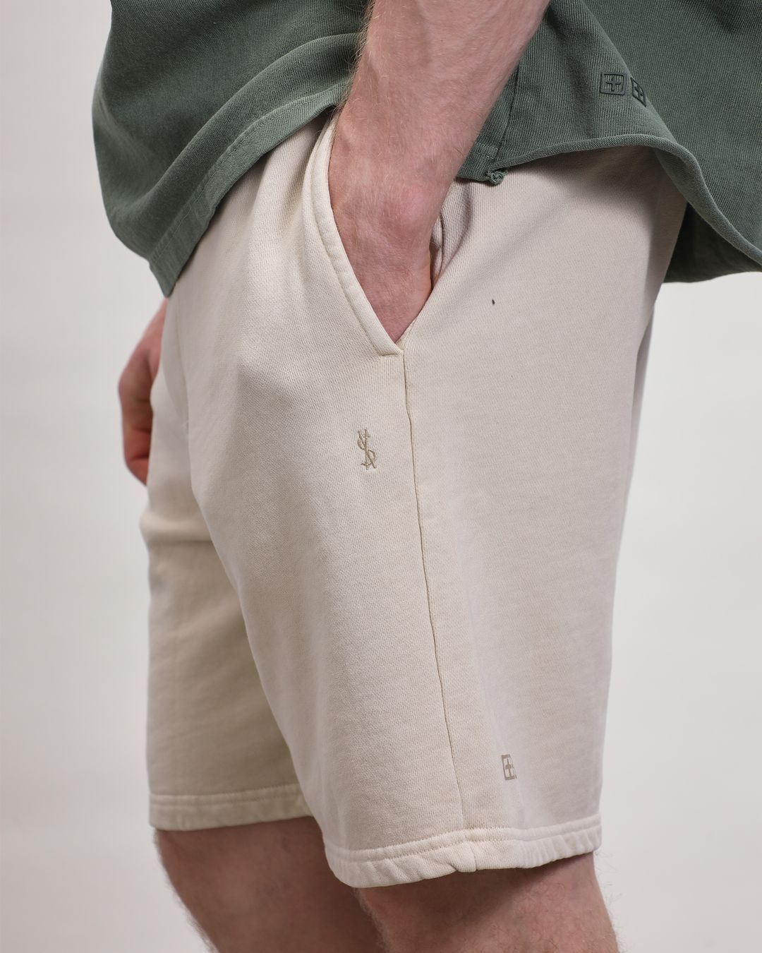 Купить Шорты KSUBI