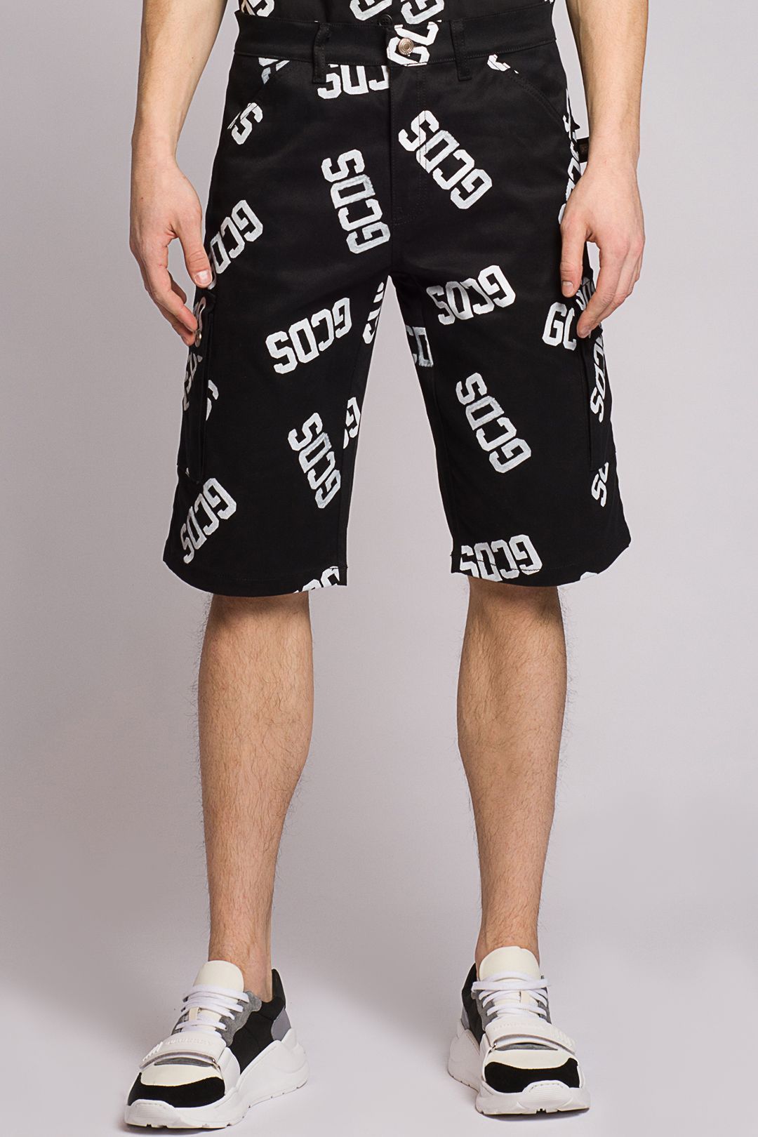 Купить Шорты GCDS