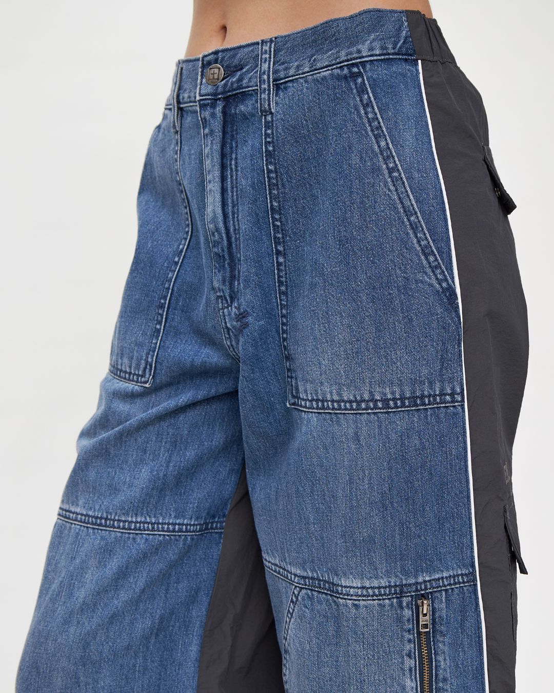 Купить Джинсы KSUBI