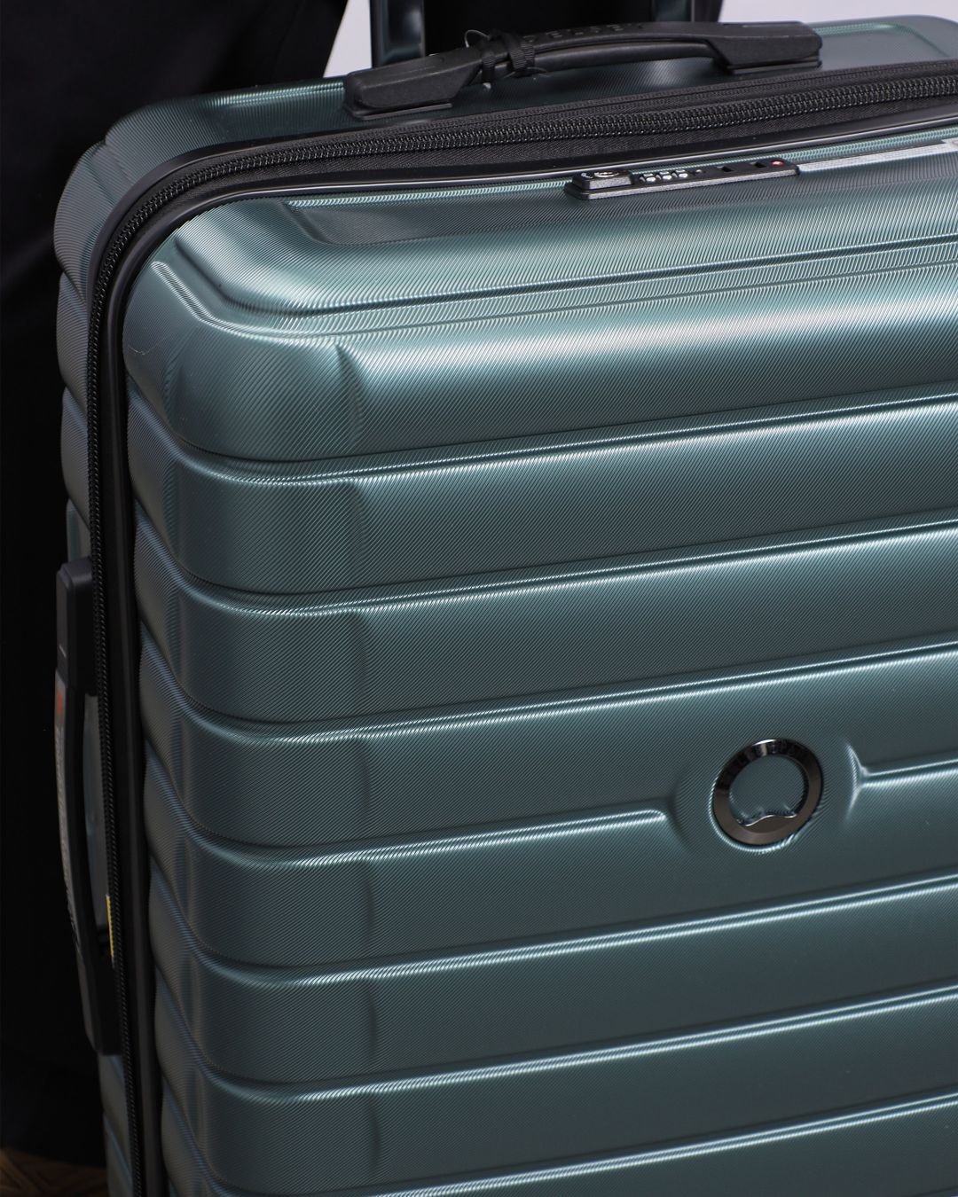 Купить Чемодан DELSEY