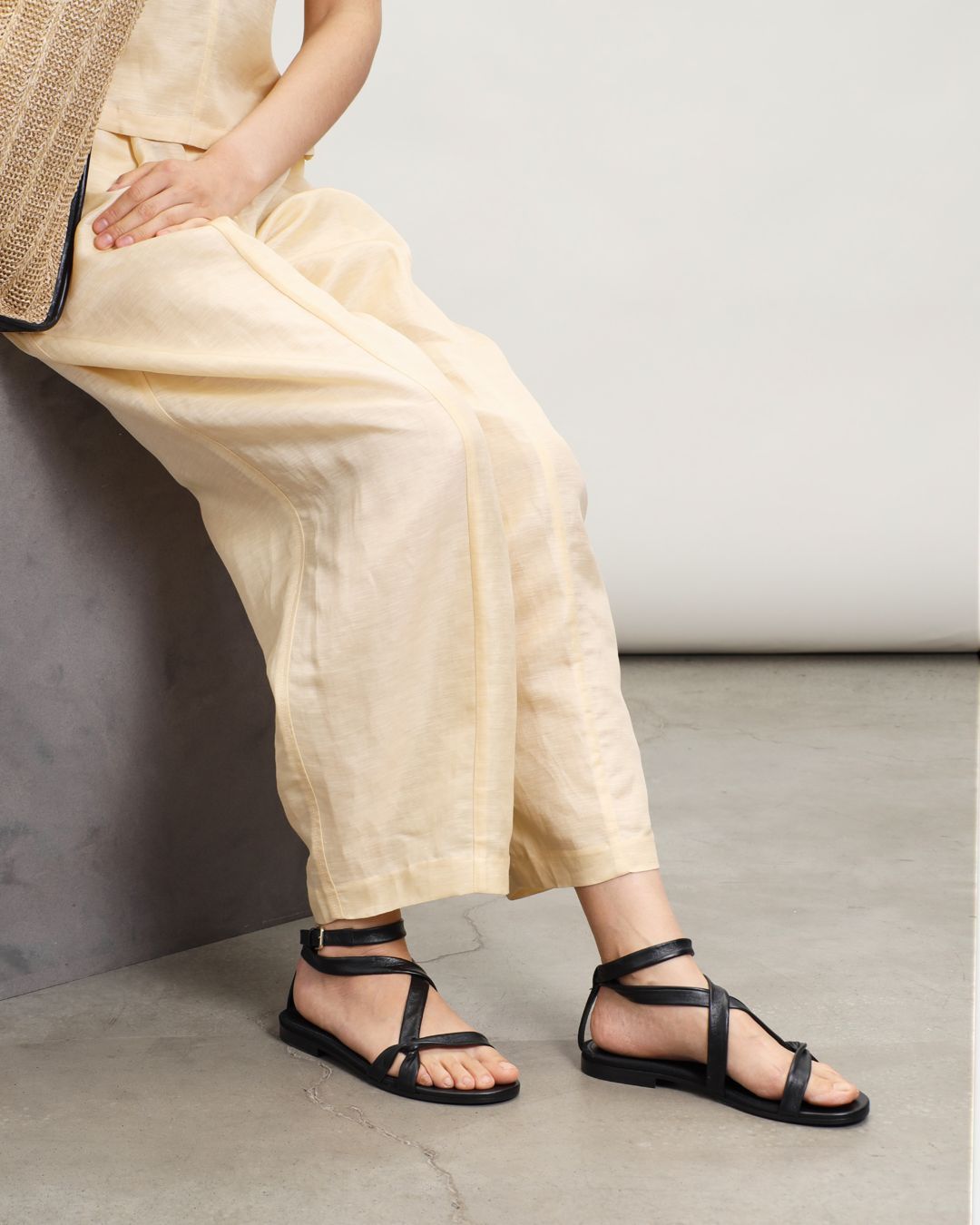 Купить Сандалии CO