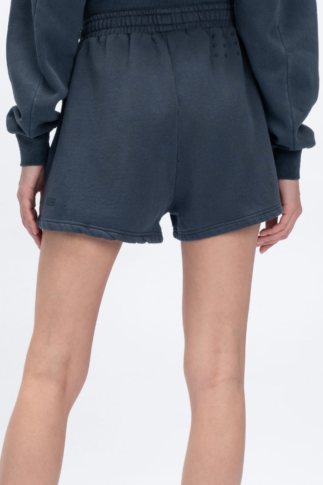 Купить Шорты KSUBI