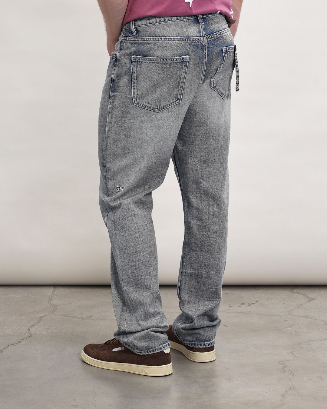 Купить Джинсы KSUBI