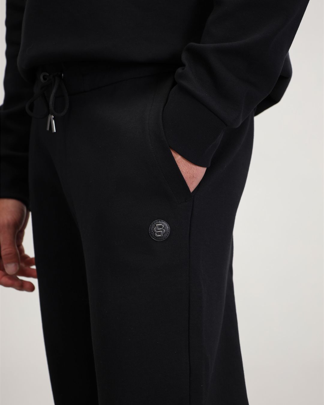 Купить Брюки HUGO BOSS