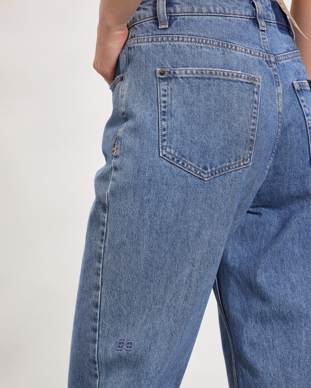 Купить Джинсы KSUBI