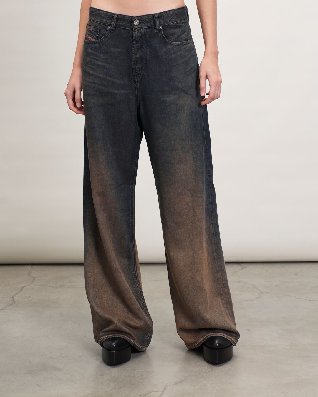 Купить Джинсы DIESEL