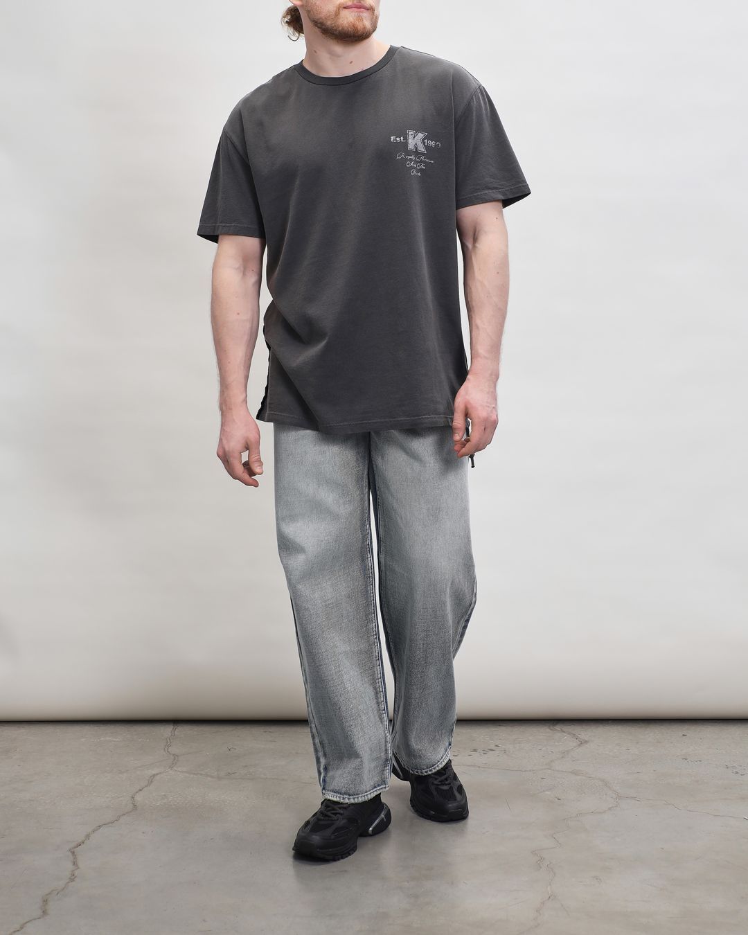 Купить Джинсы KSUBI