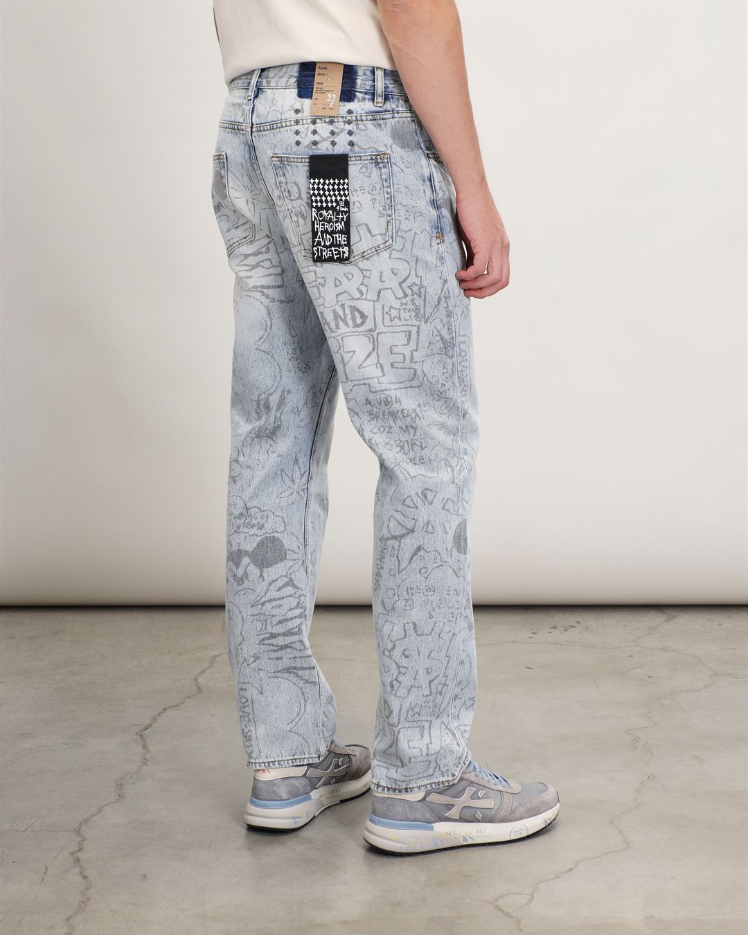 Купить Джинсы KSUBI