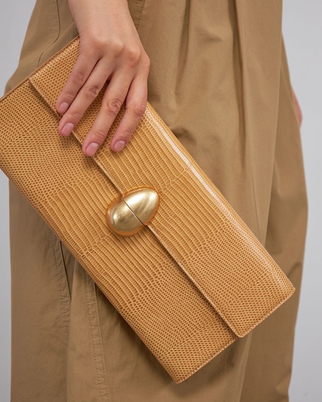 Купить Клатч NEOUS