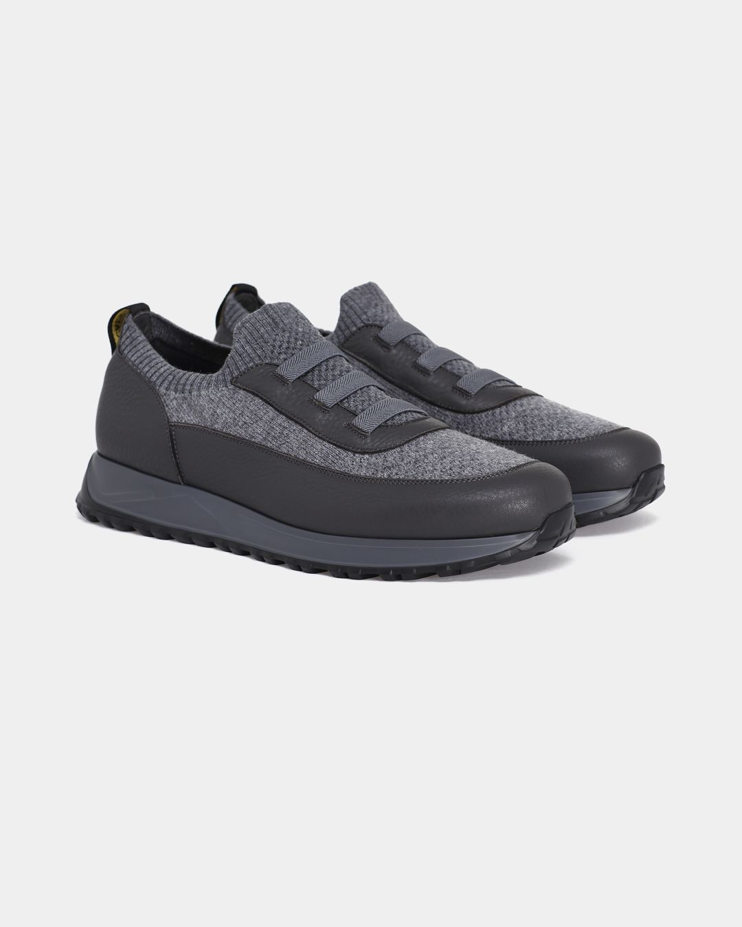 Купить Кроссовки DOUCALS