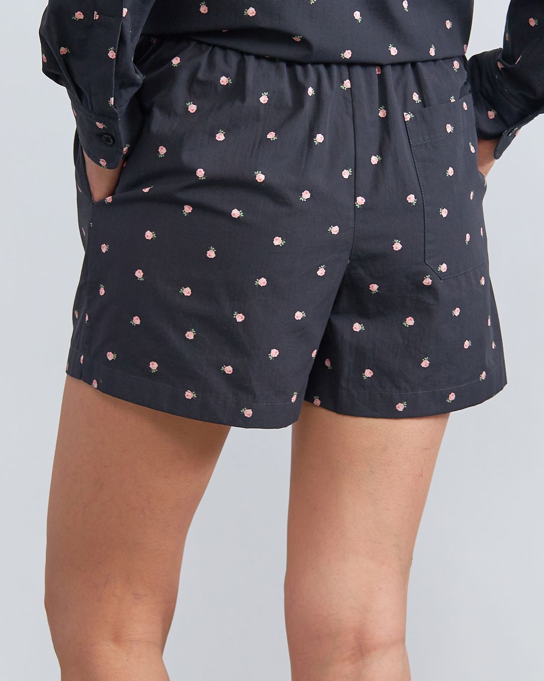 Купить Шорты SASHAVERSE