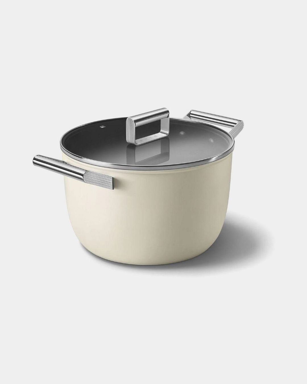 Купить Кастрюля с  крышкой 26 см. 7.7 л. кремовая SMEG