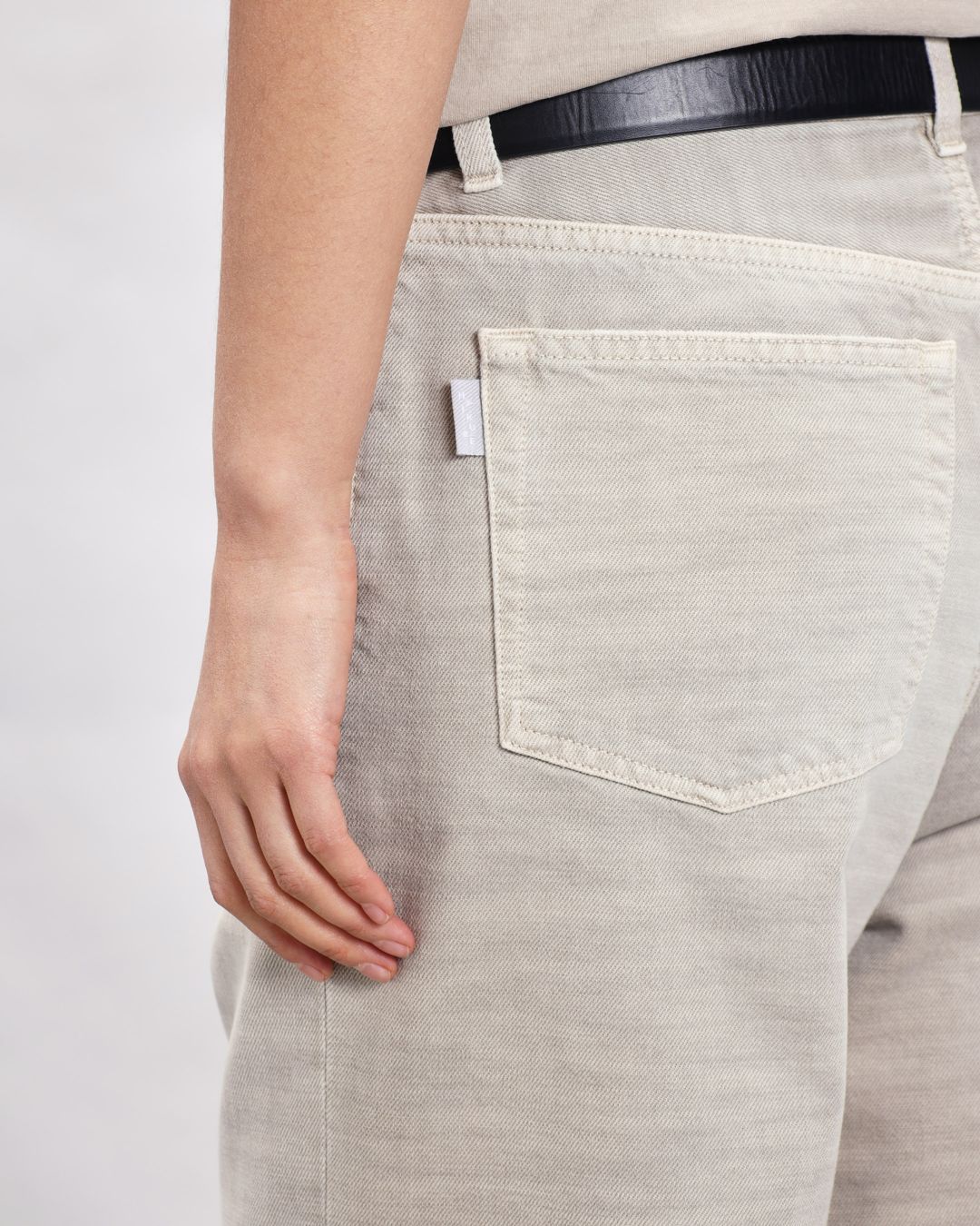 Купить Джинсы HAIKURE