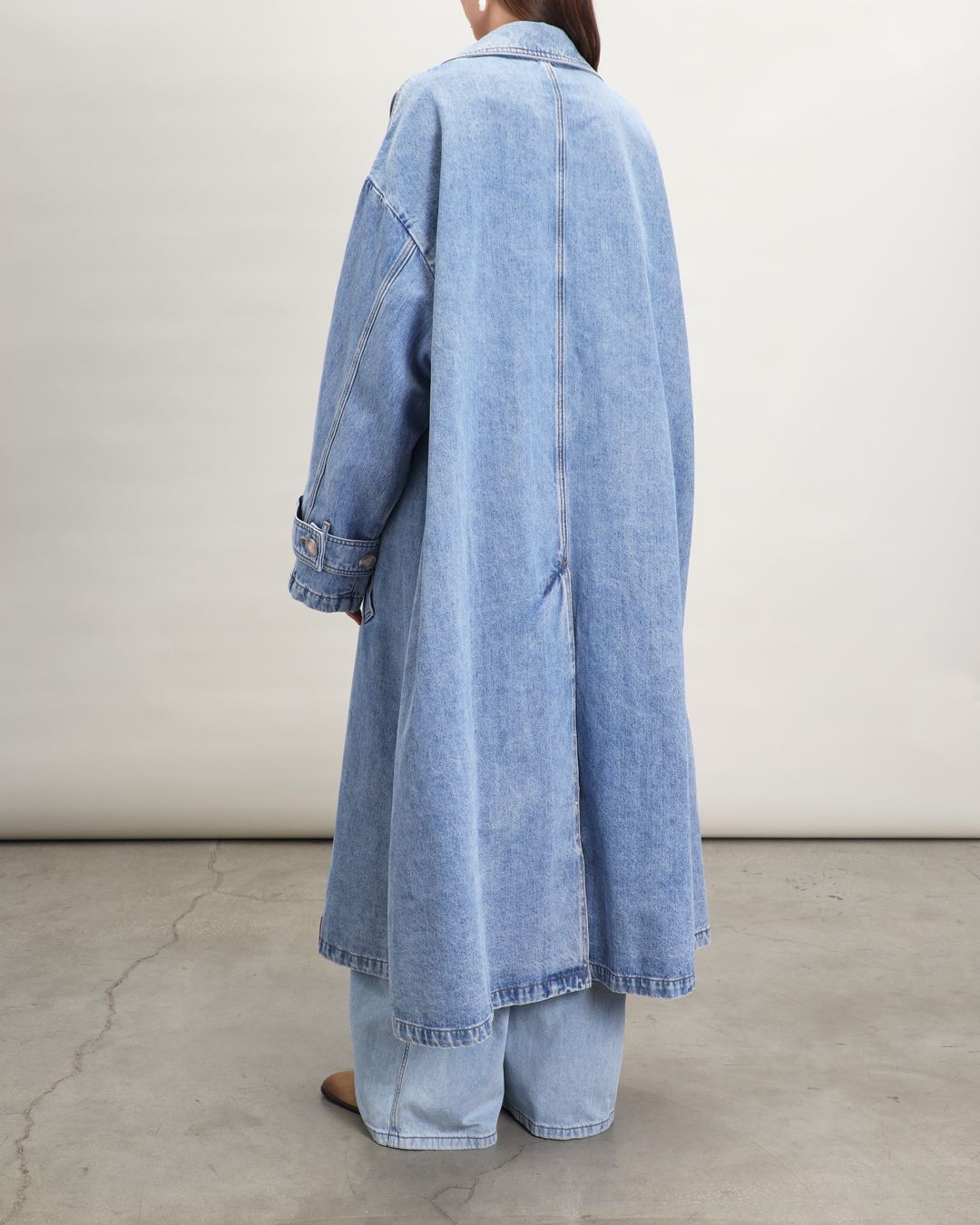 Купить Плащ MONOCHROME