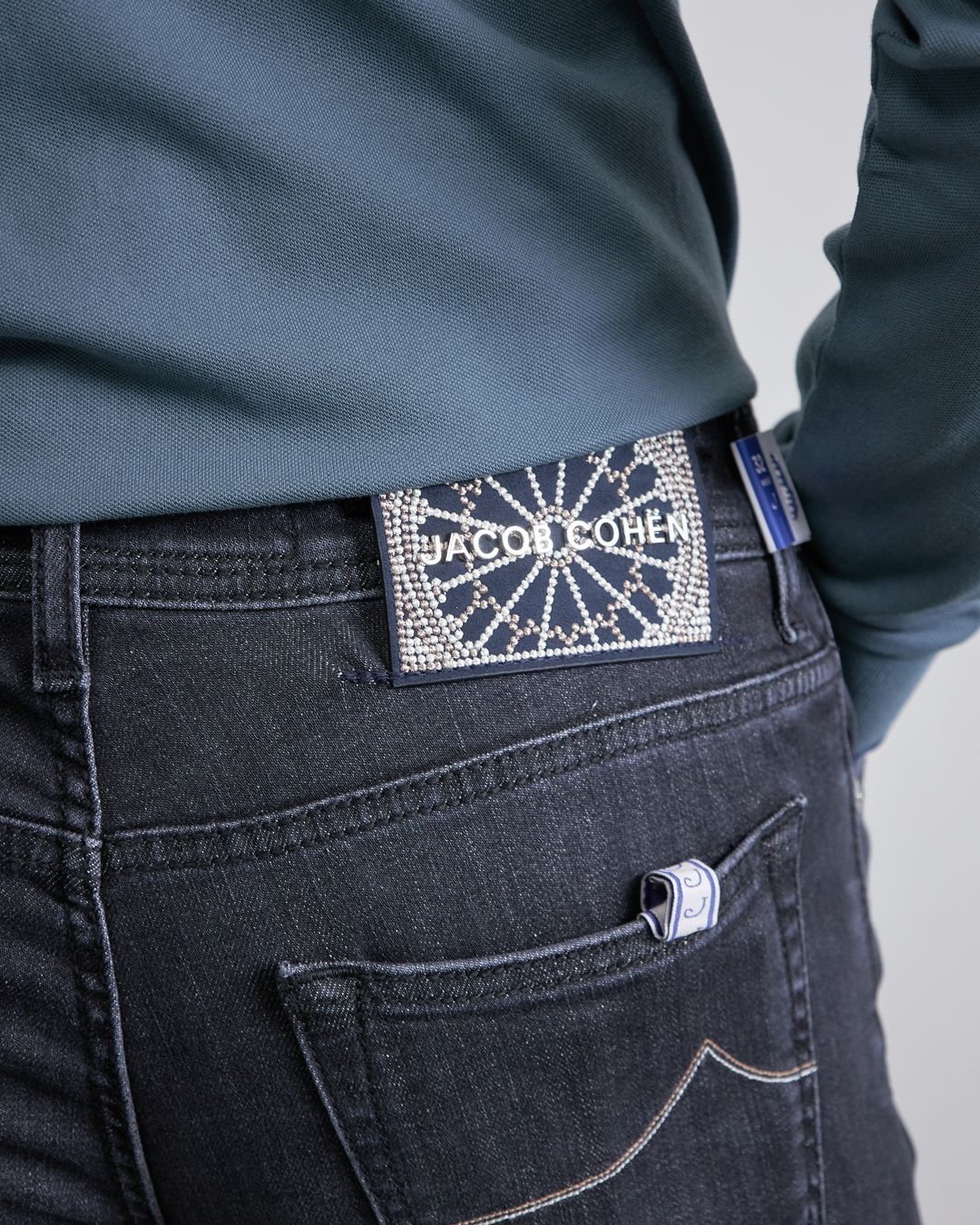 Купить Джинсы JACOB COHEN