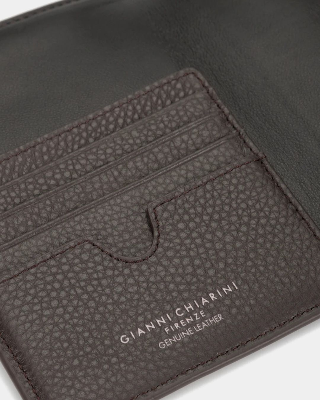 Купить Обложка GIANNI CHIARINI