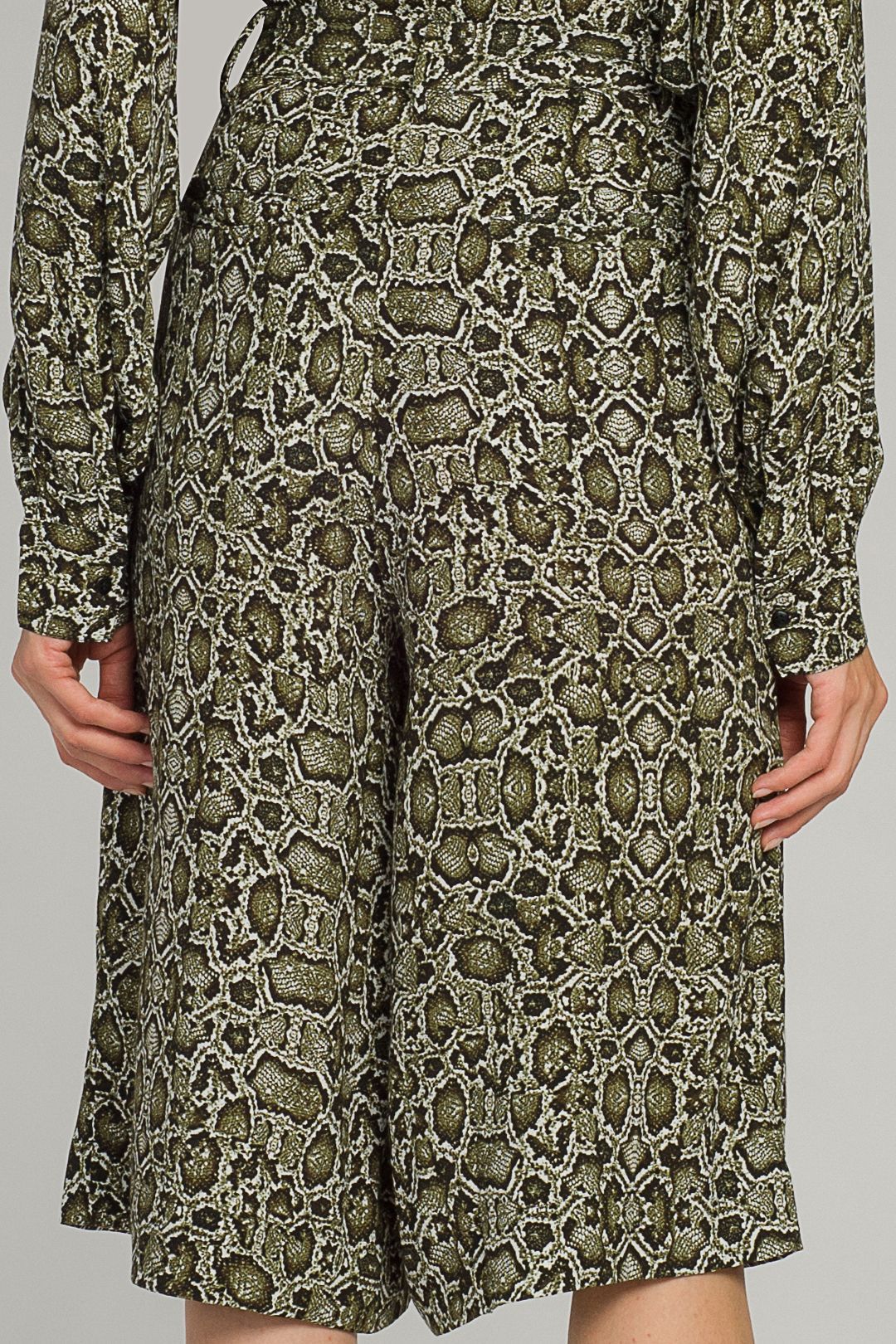 Купить Шорты ESSENTIEL