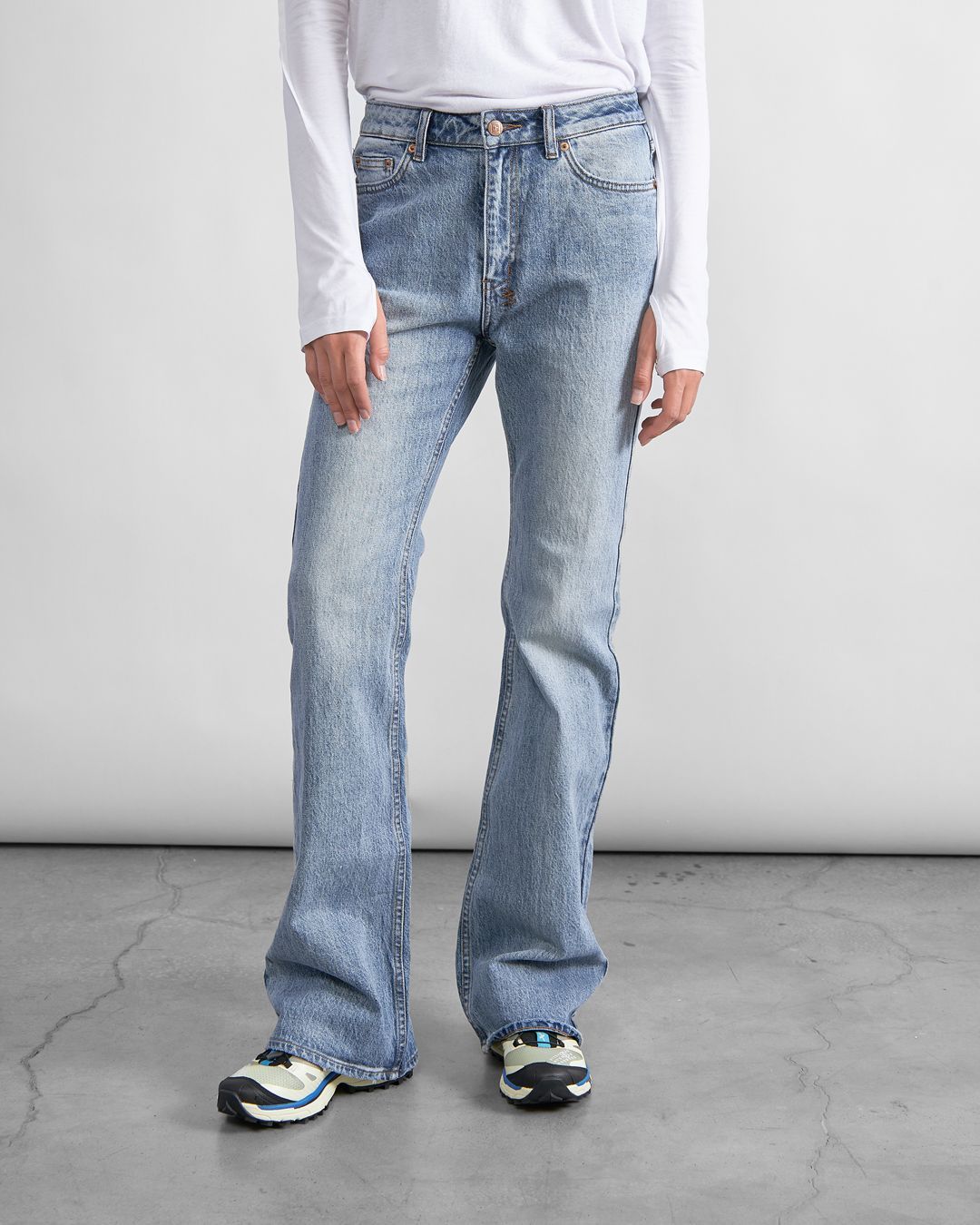 Купить Джинсы KSUBI