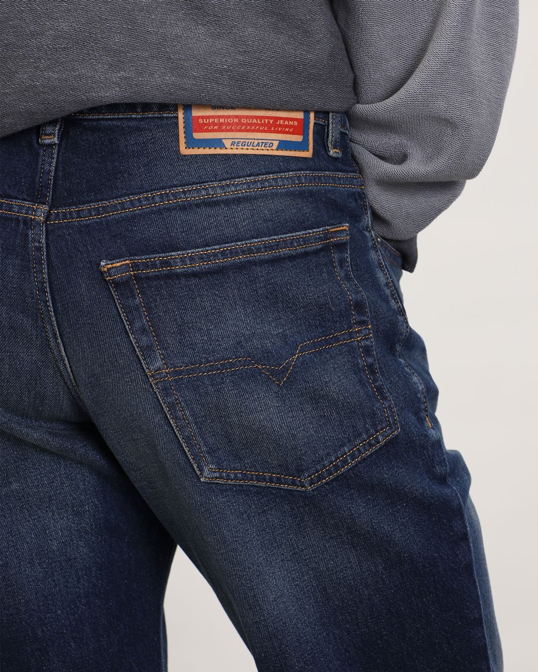 Купить Джинсы DIESEL