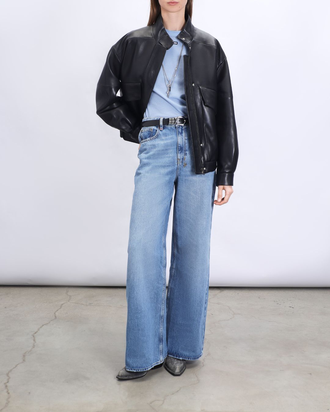 Купить Джинсы KSUBI